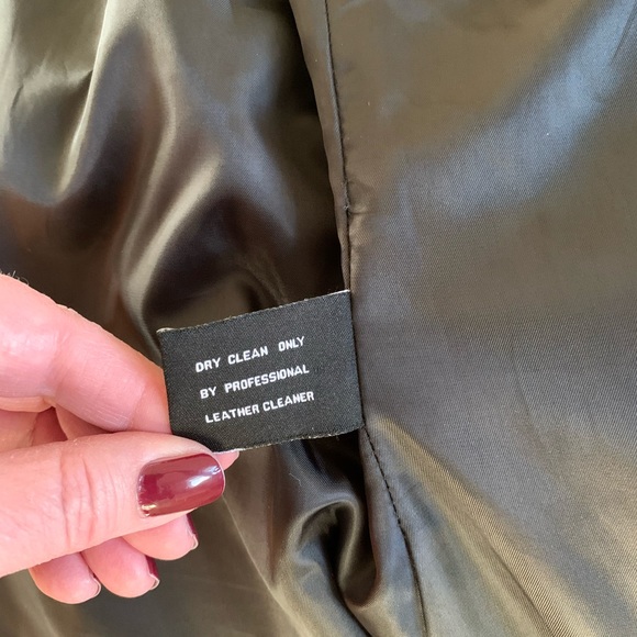 Buttery soft Leather jacket. Size L 🍁🍁 - Picture 7 of 8
